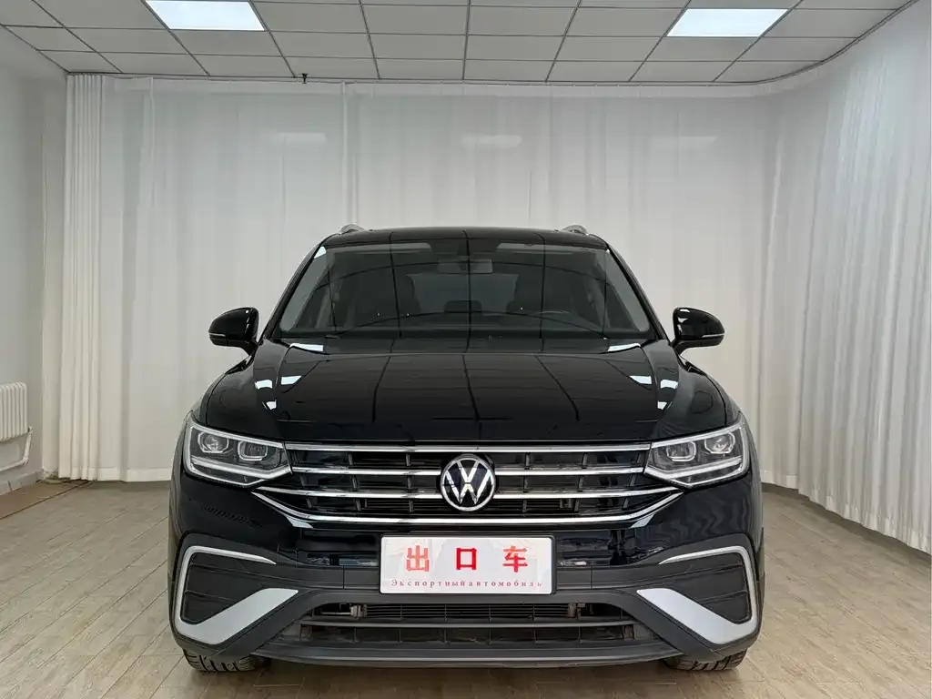 Volkswagen Tiguan L — фото 3
