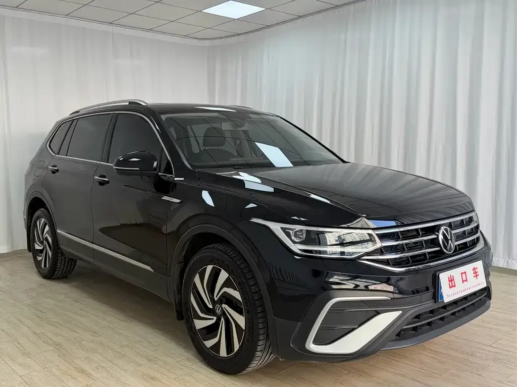 Volkswagen Tiguan L — фото 5