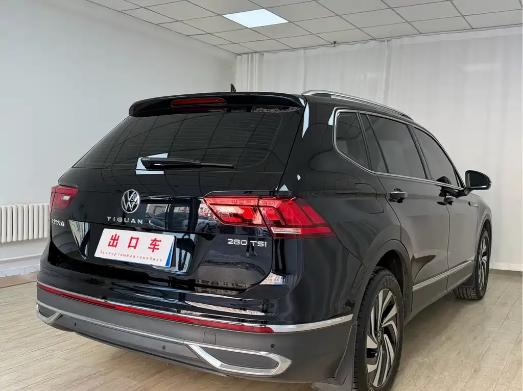 Volkswagen Tiguan L — фото 8