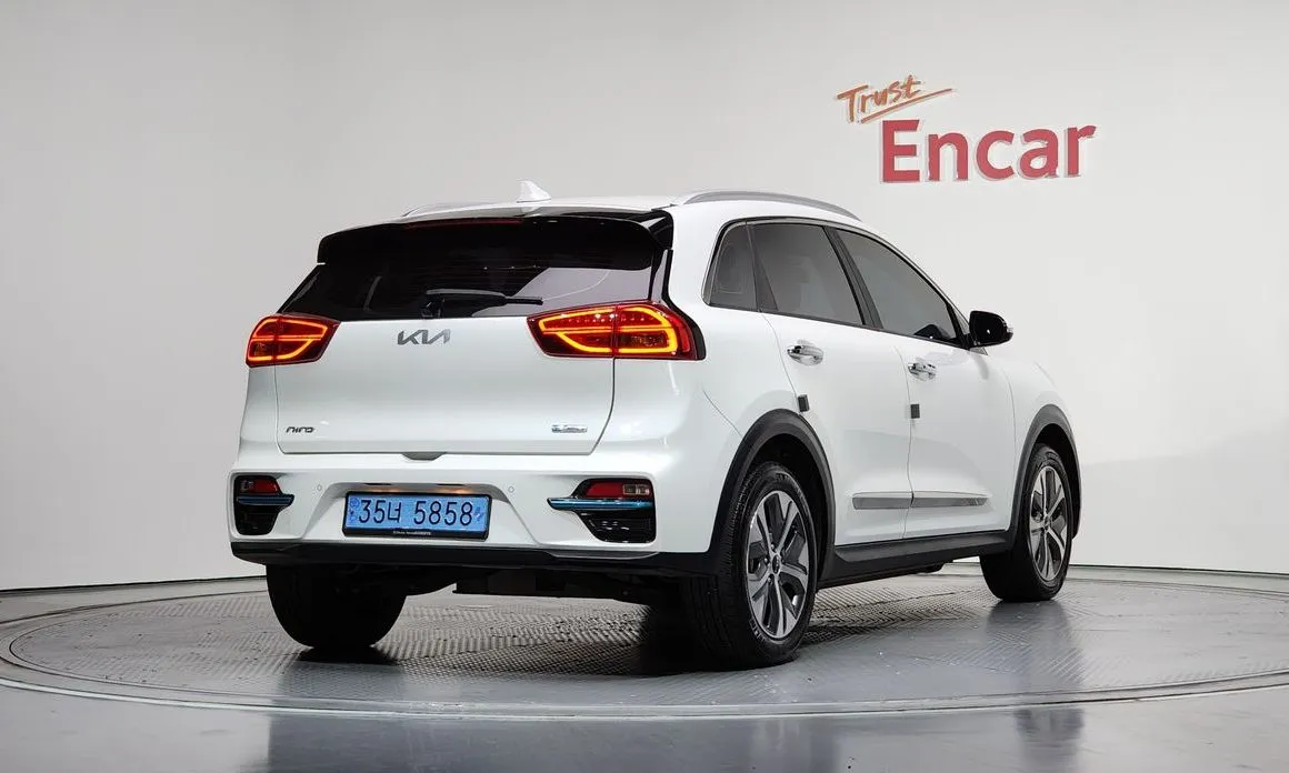Kia Niro — фото 9