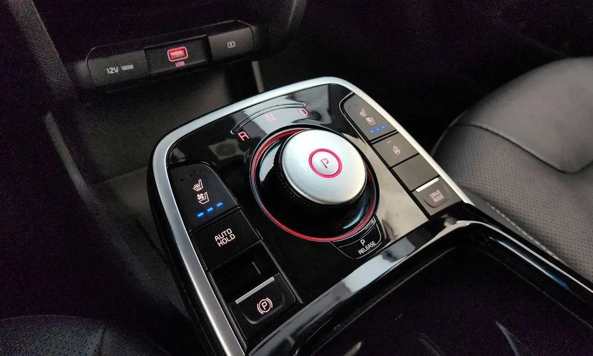 Kia Niro — фото 8