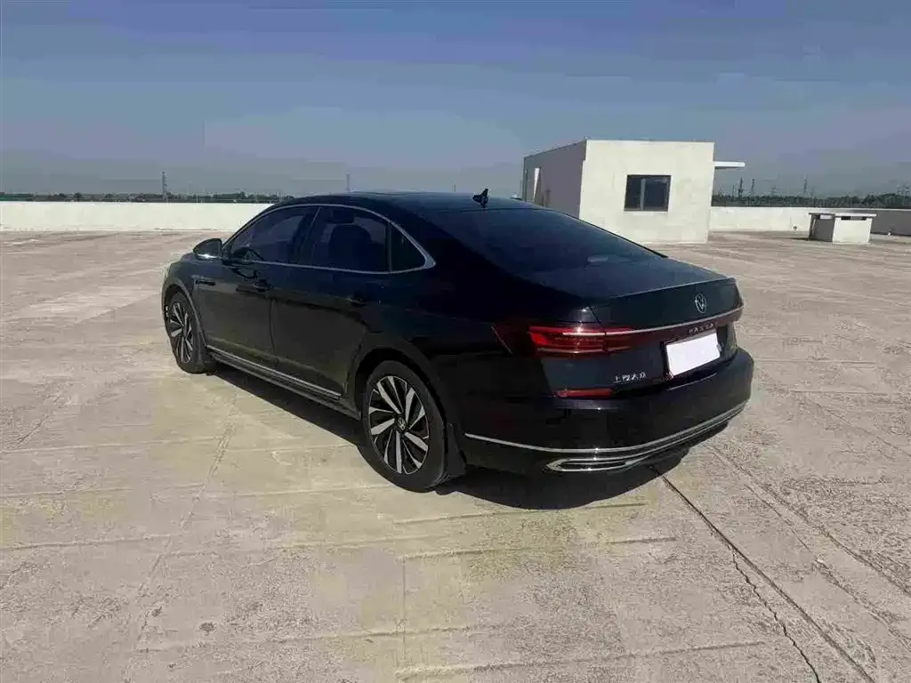 Volkswagen Passat — фото 7