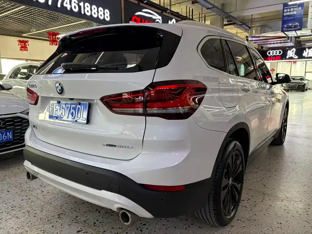 BMW X1 — фото 7