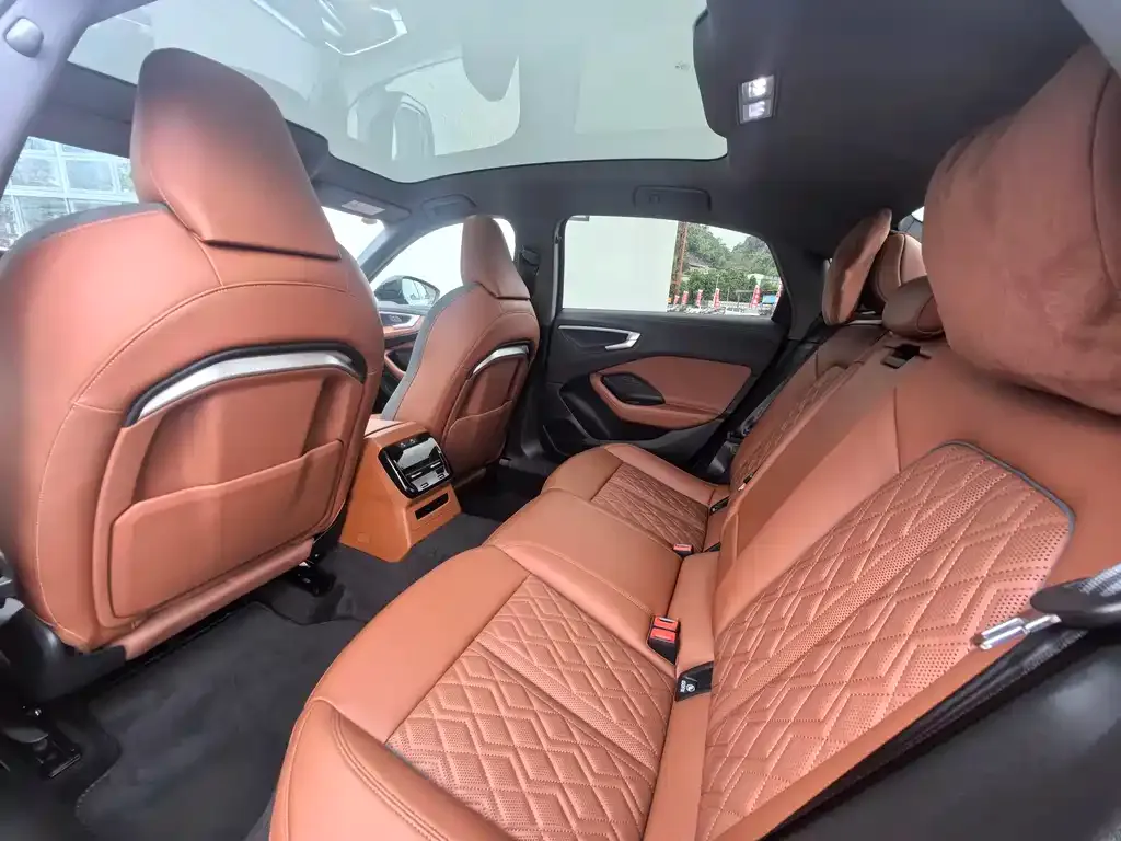 Audi A5L 2025 из CN, фото 3