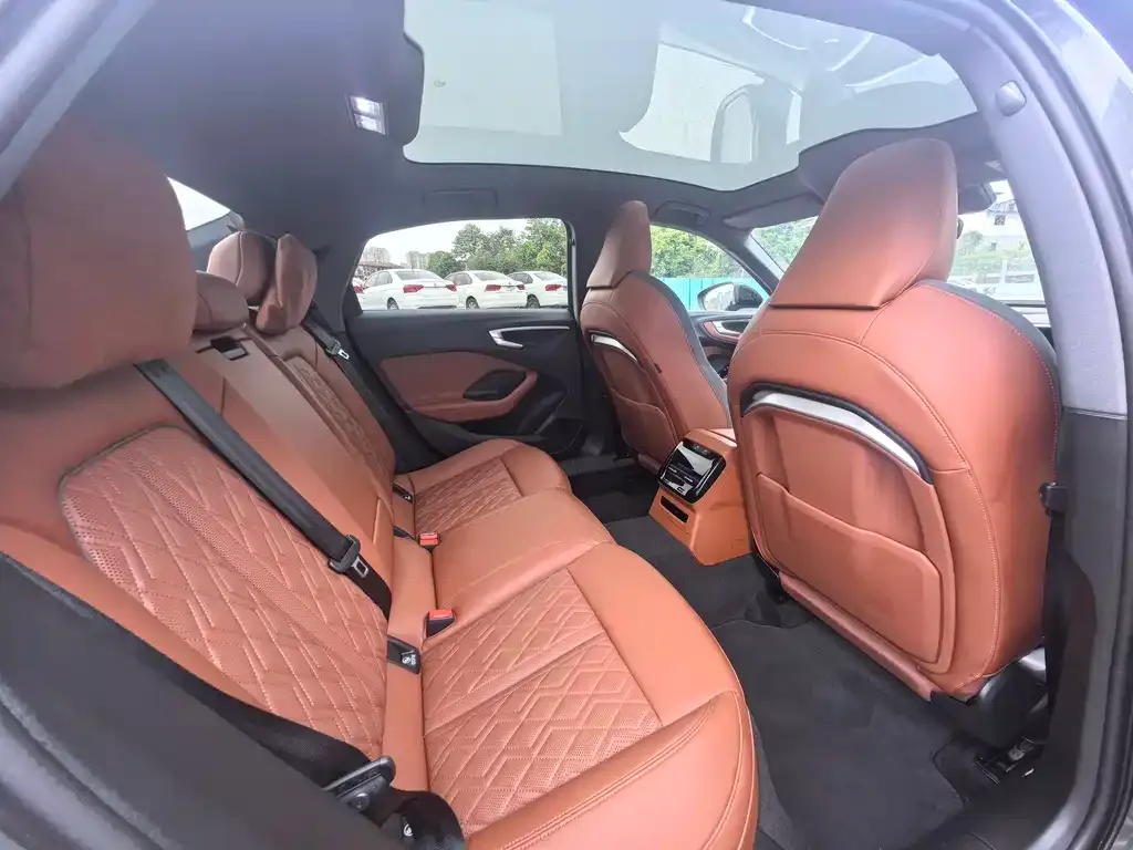 Audi A5L 2025 из CN, фото 2