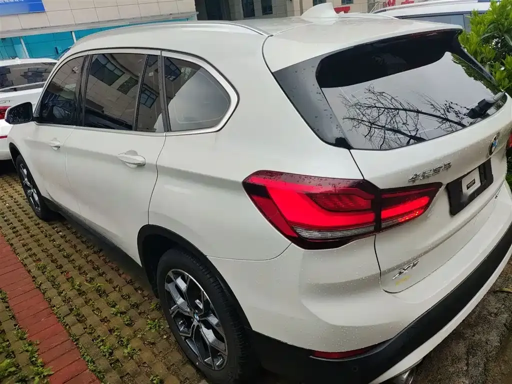BMW X1 — фото 2