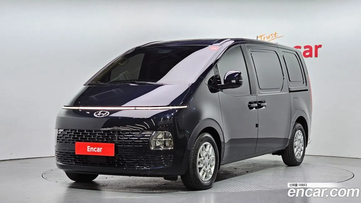 Hyundai Staria — фото 1