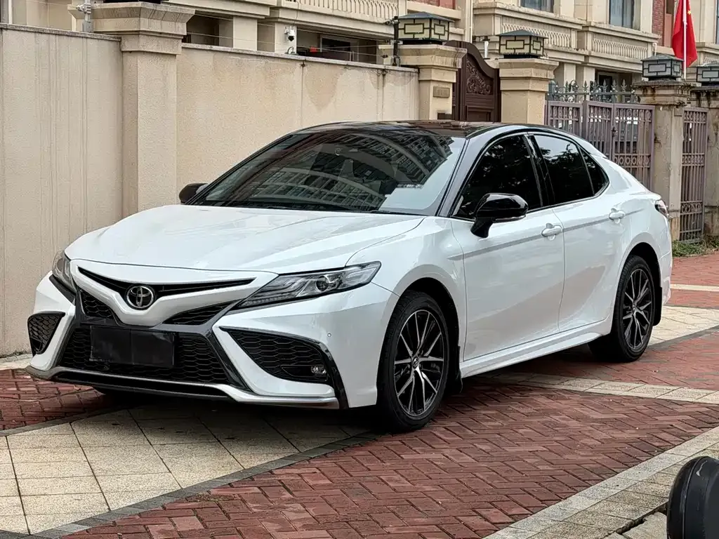 Toyota Camry 2021 из CN, фото 1