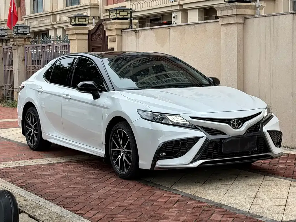 Toyota Camry 2021 из CN, фото 8