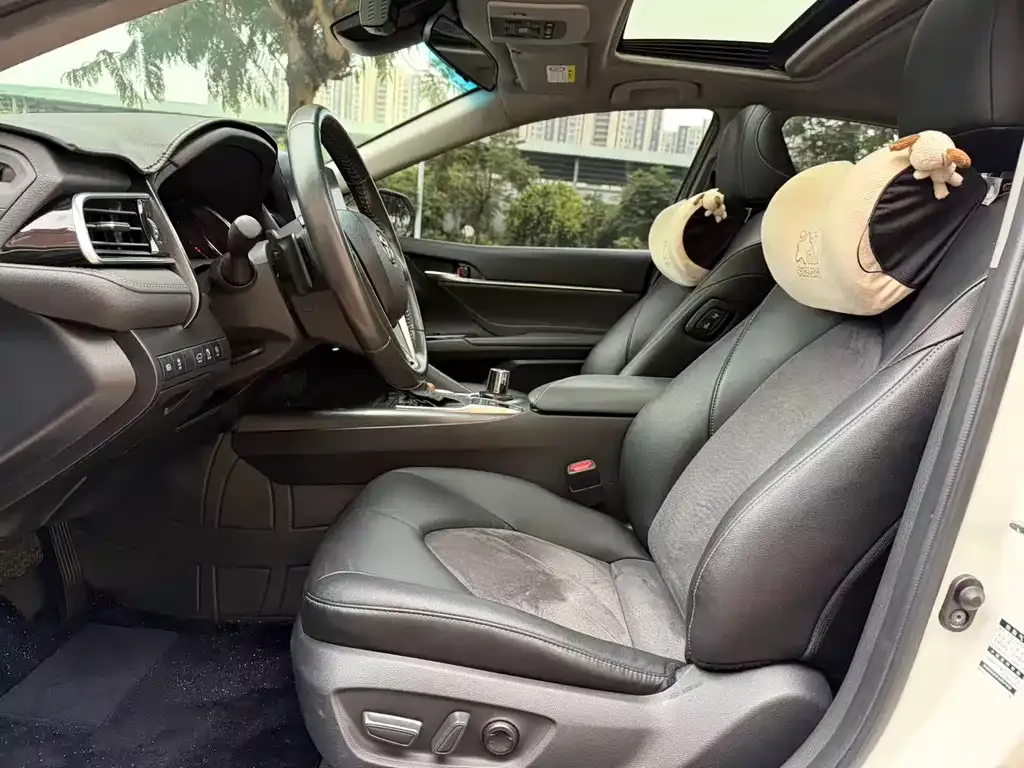 Toyota Camry 2021 из CN, фото 7