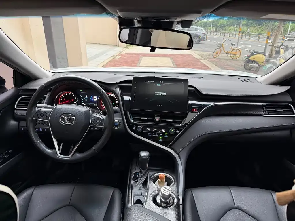 Toyota Camry 2021 из CN, фото 2