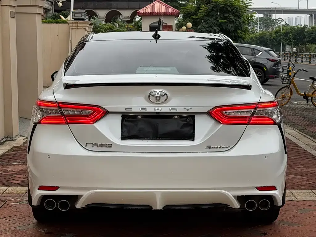 Toyota Camry 2021 из CN, фото 4