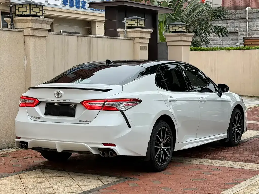 Toyota Camry 2021 из CN, фото 6