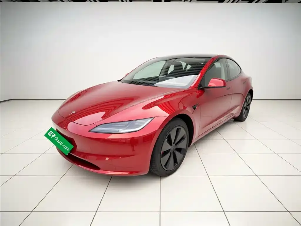 Tesla Model 3 — фото 9
