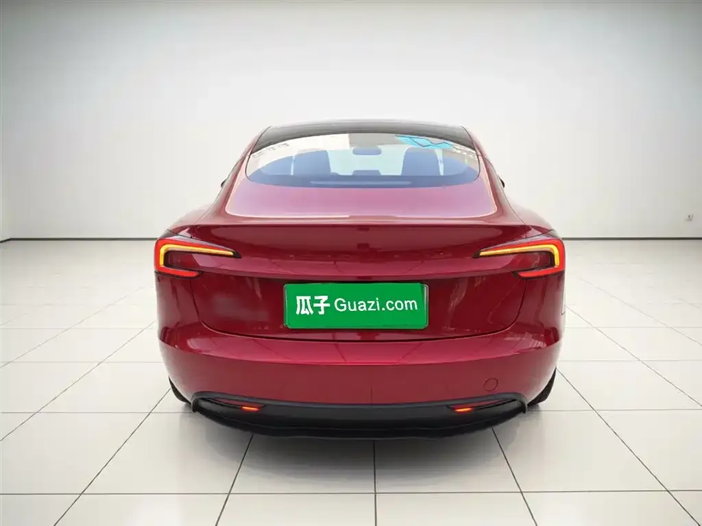 Tesla Model 3 — фото 5