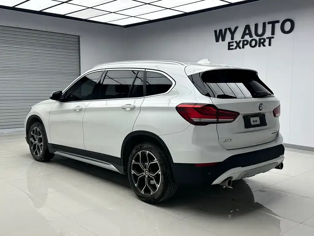 BMW X1 — фото 9