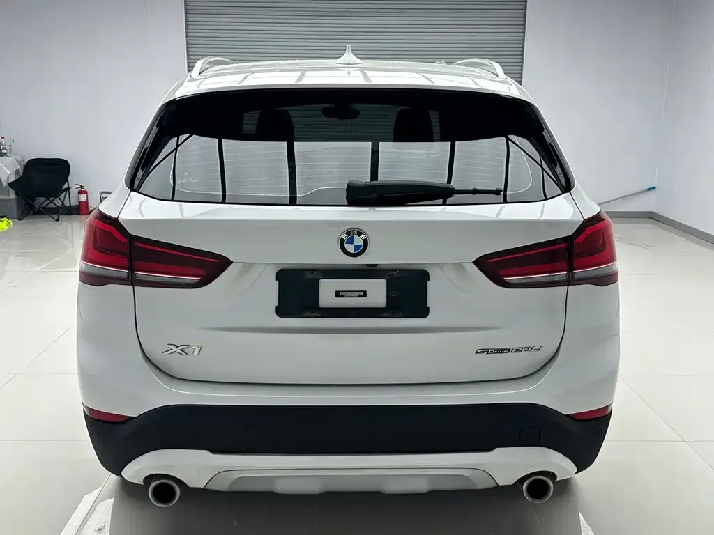 BMW X1 — фото 10