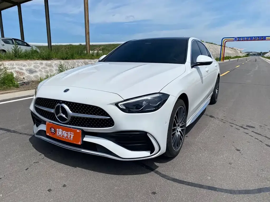 Mercedes-Benz C-Class — фото 1