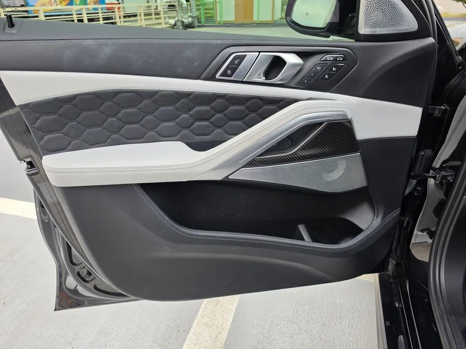 BMW X6M 2023 из KR, фото 7