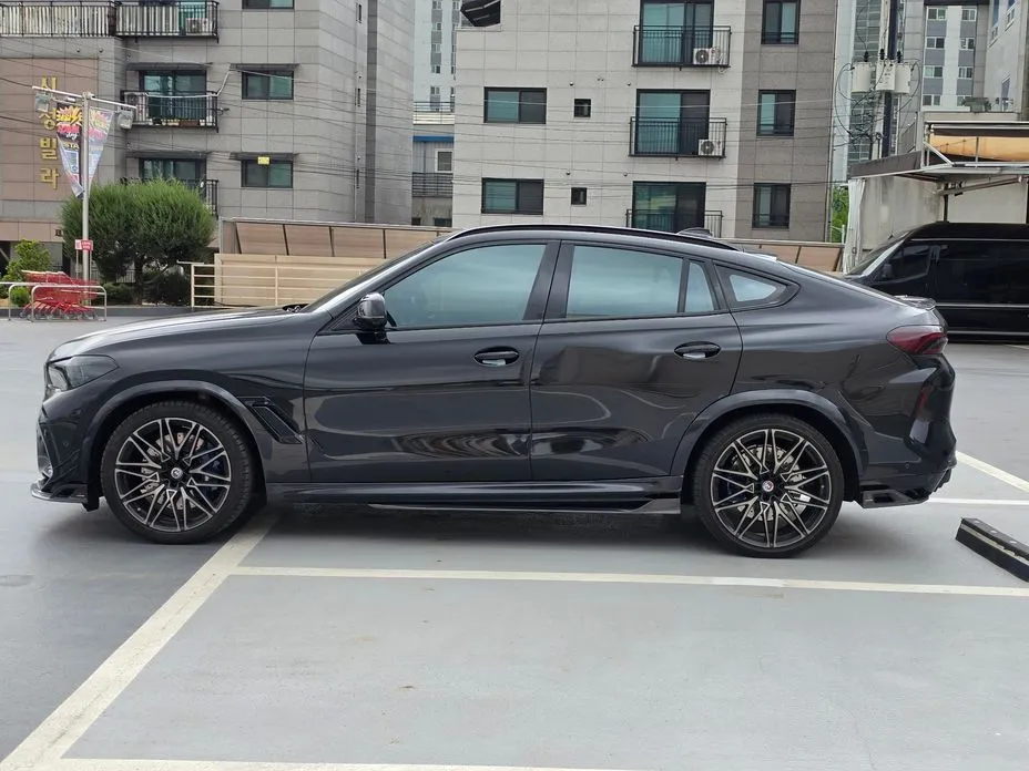 BMW X6M 2023 из KR, фото 10