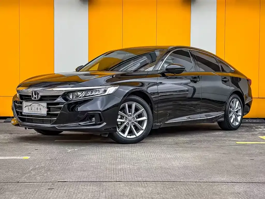 Honda Accord — фото 1