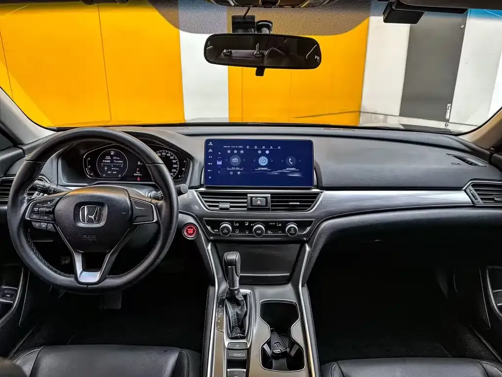 Honda Accord — фото 4