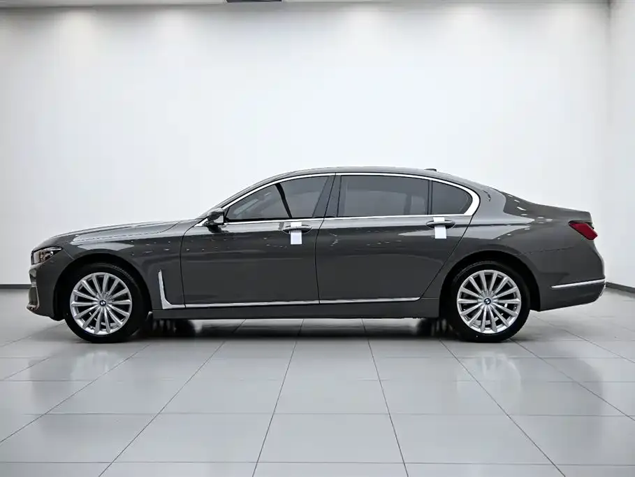 BMW 7 Series — фото 4