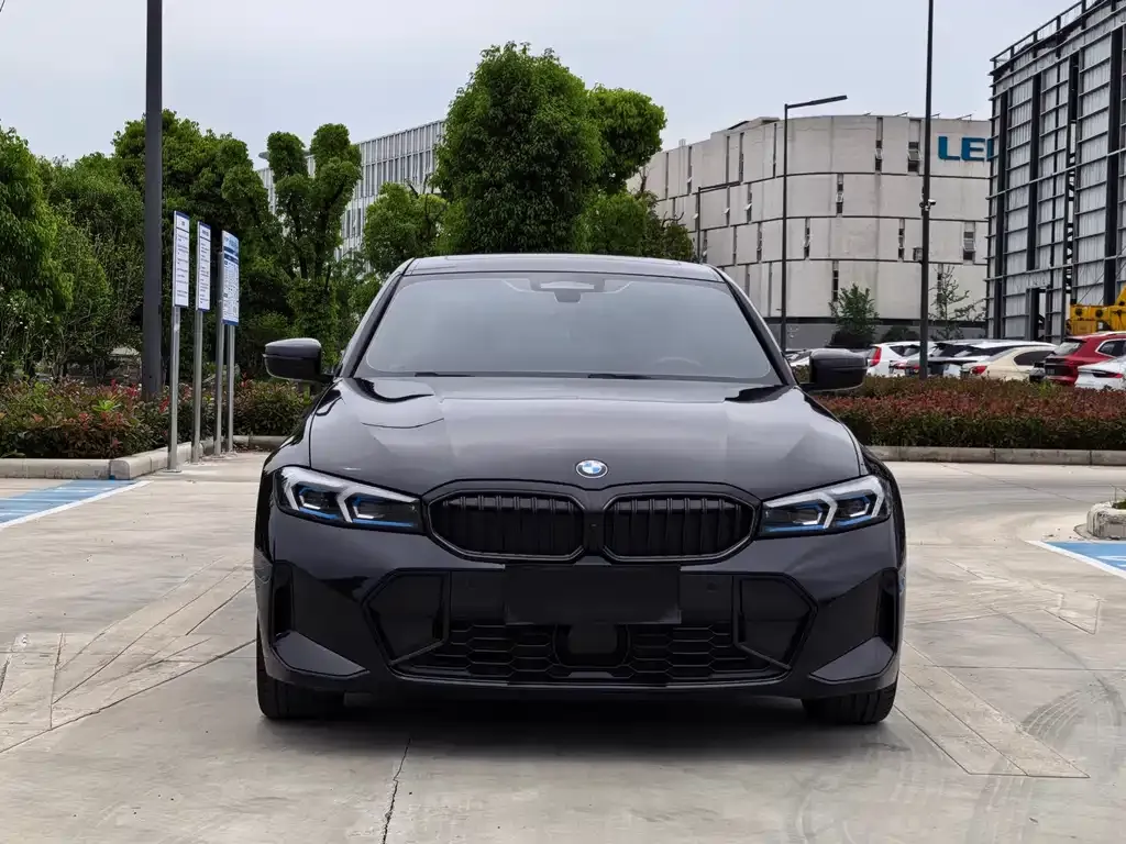 BMW 3 Series 2024 из CN, фото 4