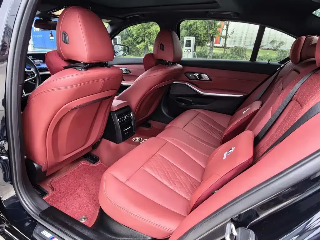 BMW 3 Series 2024 из CN, фото 6