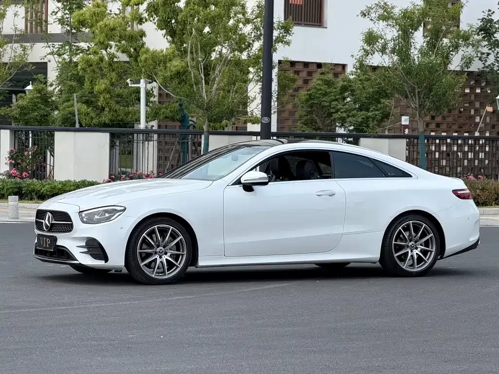 Mercedes-Benz E-Class (Import) — фото 1