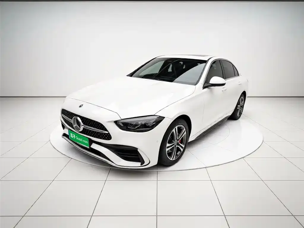 Mercedes-Benz C-Class — фото 1