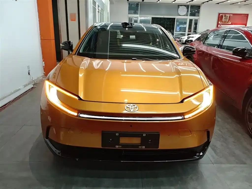Toyota bZ5 2025 из CN, фото 2