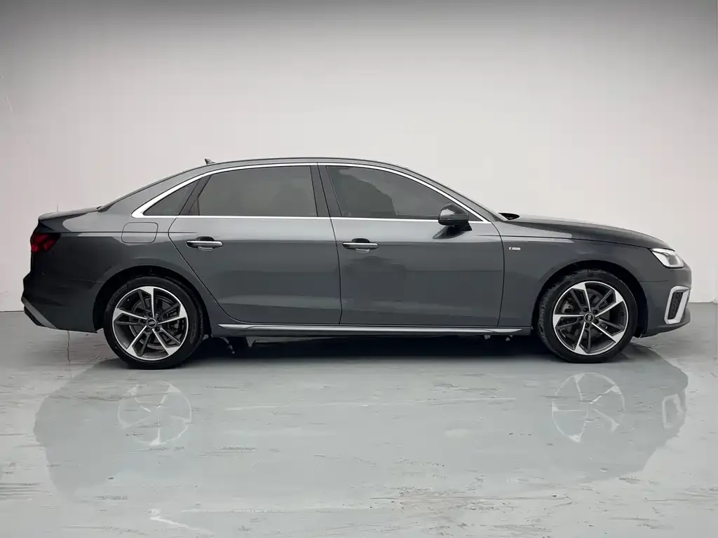 Audi A4L — фото 8