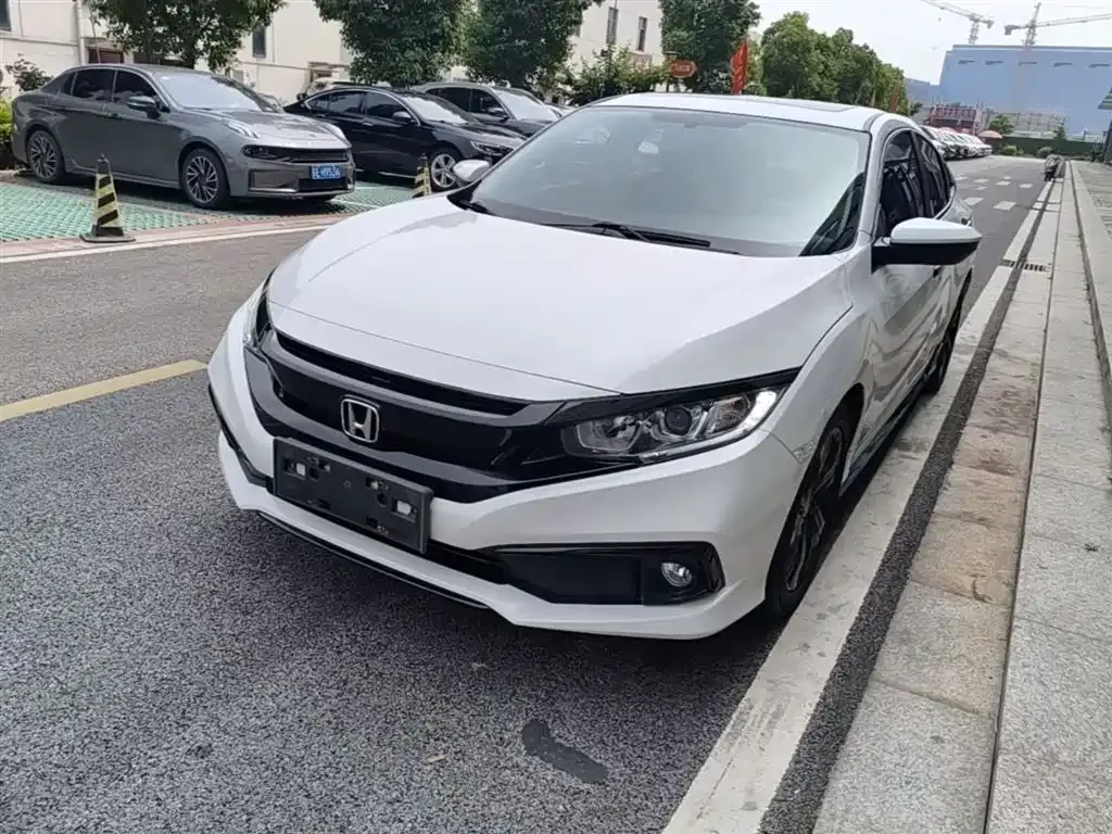 Honda Civic — фото 1