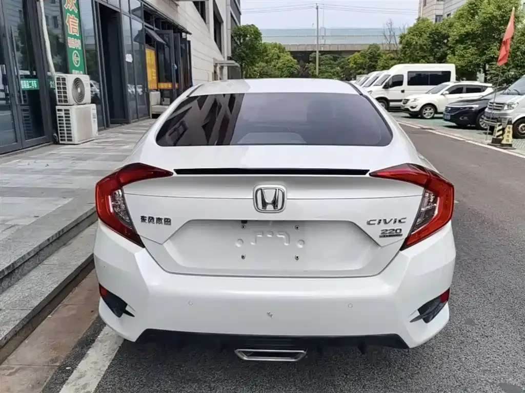 Honda Civic — фото 4