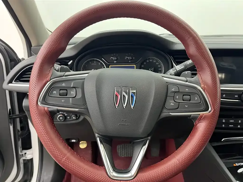 Buick Regal — фото 9