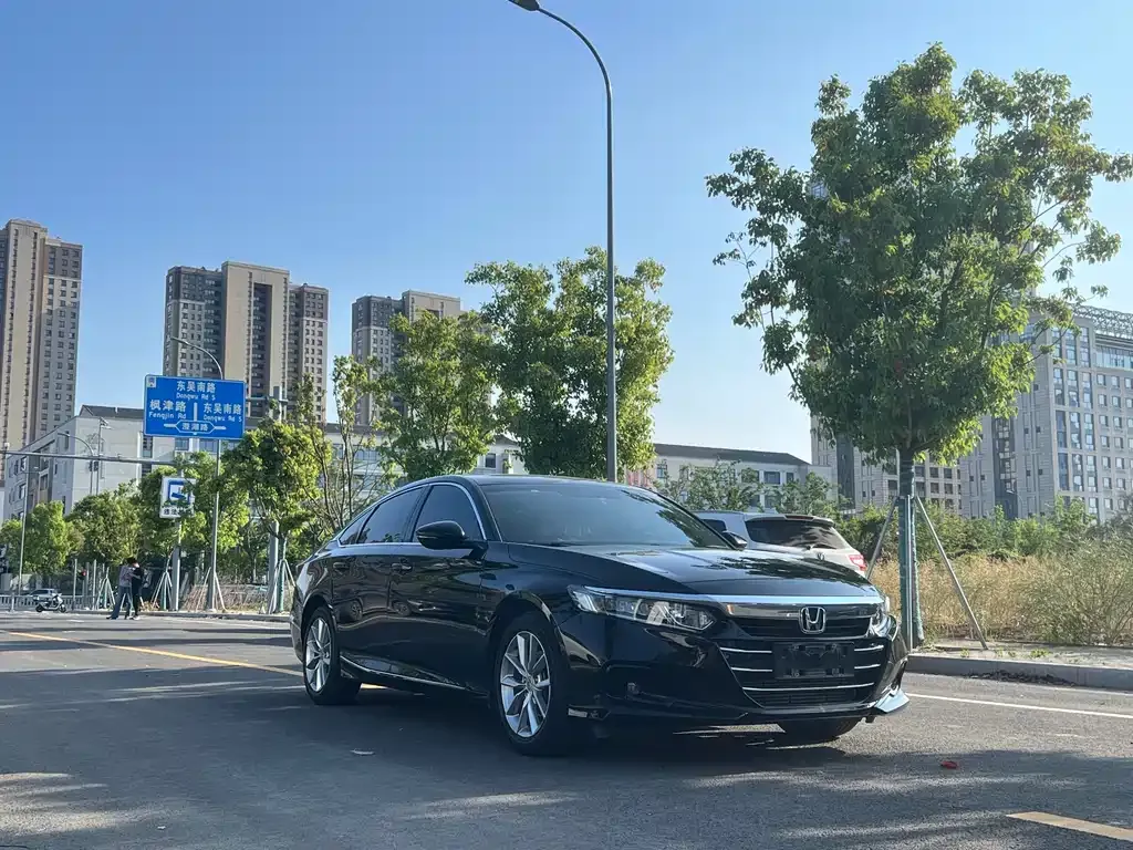 Honda Accord — фото 6