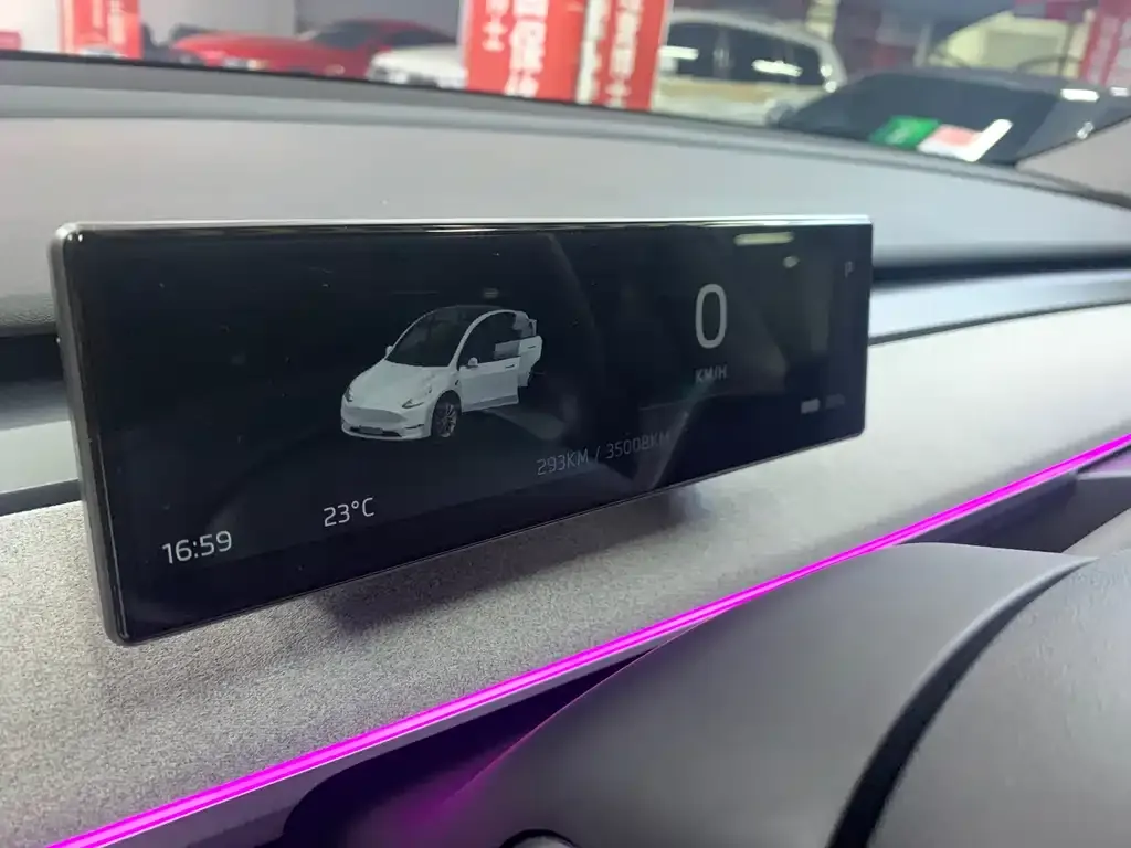 Tesla Model Y — фото 4