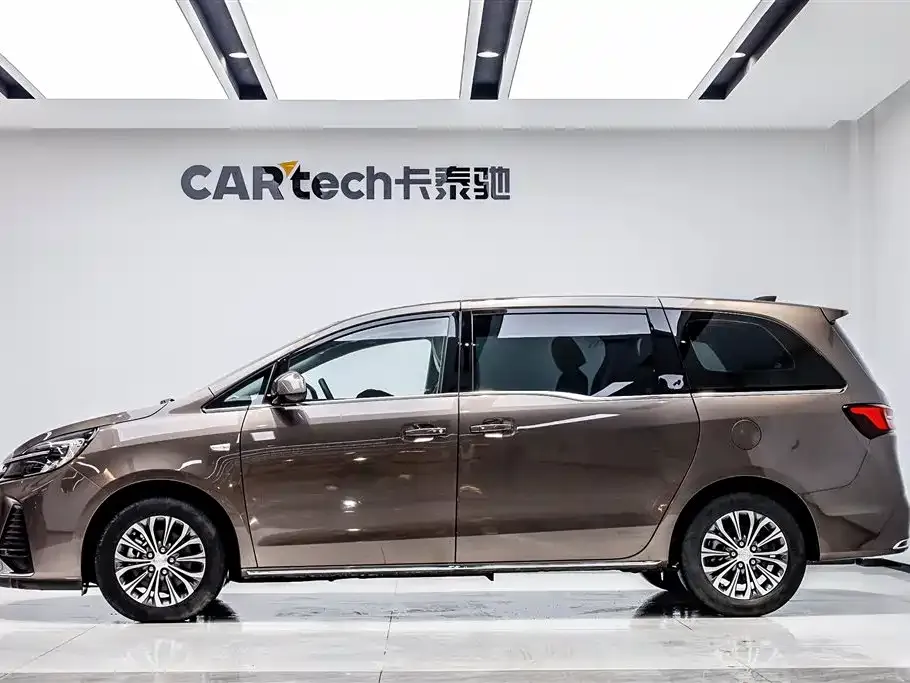 Buick GL8 2024 из CN, фото 5