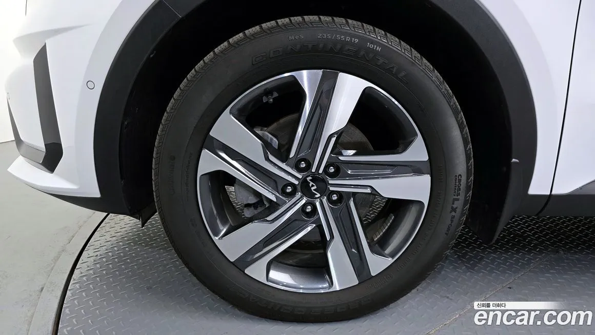 Kia Sorento — фото 9