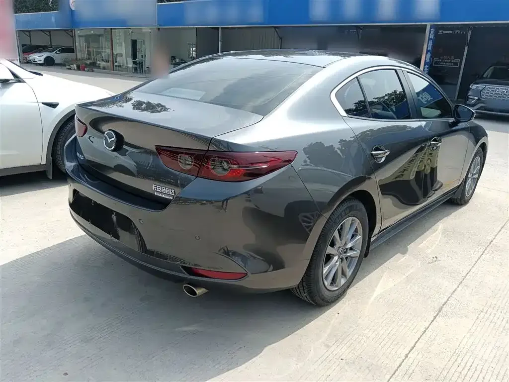 Mazda 3 Axela — фото 4