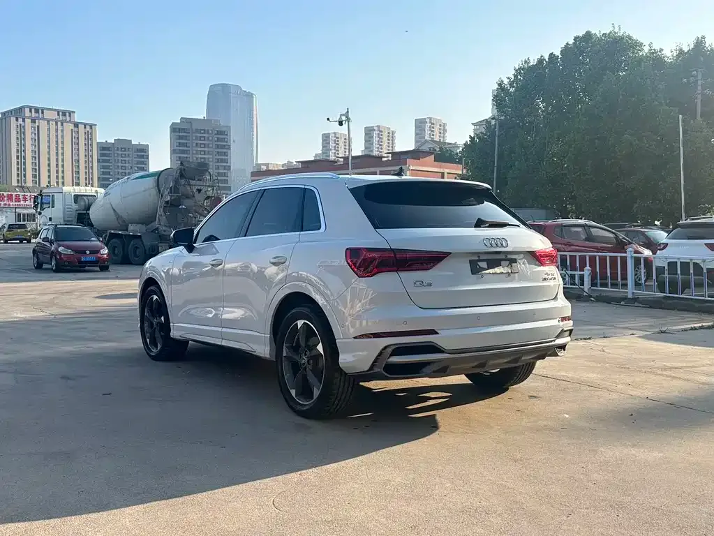 Audi Q3 — фото 5