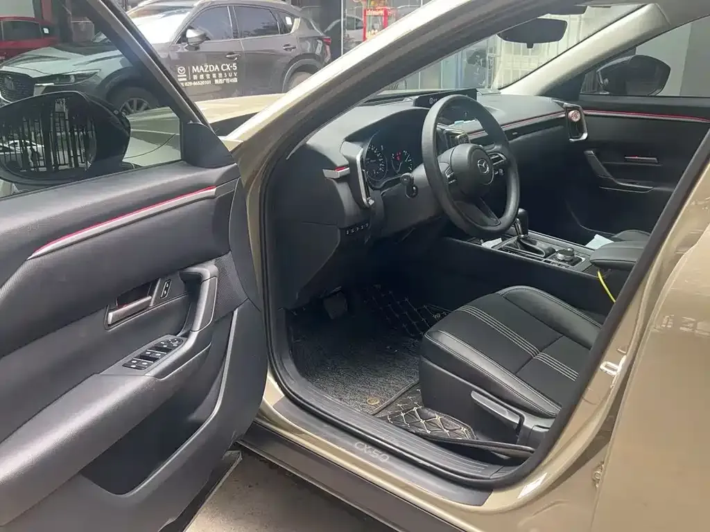 Mazda CX-50 2023 из CN, фото 4
