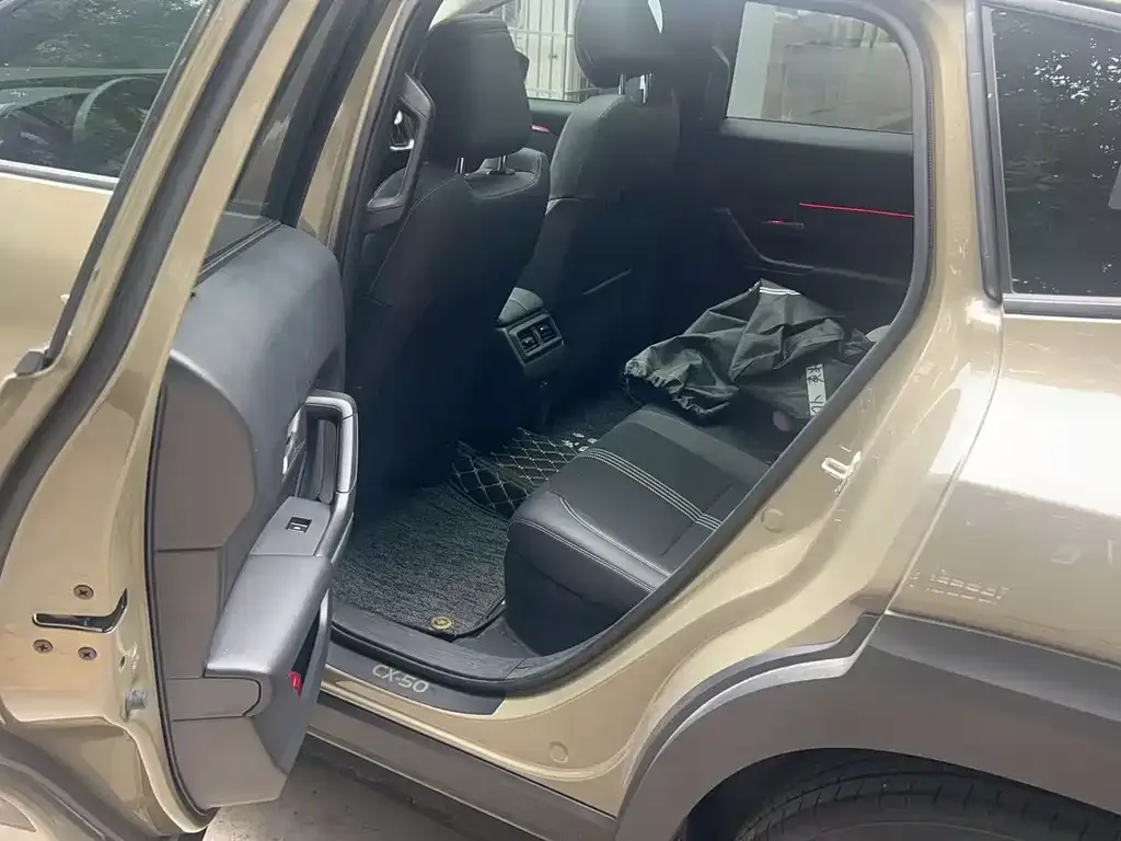 Mazda CX-50 2023 из CN, фото 6