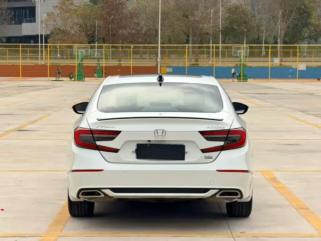 Honda Accord — фото 4