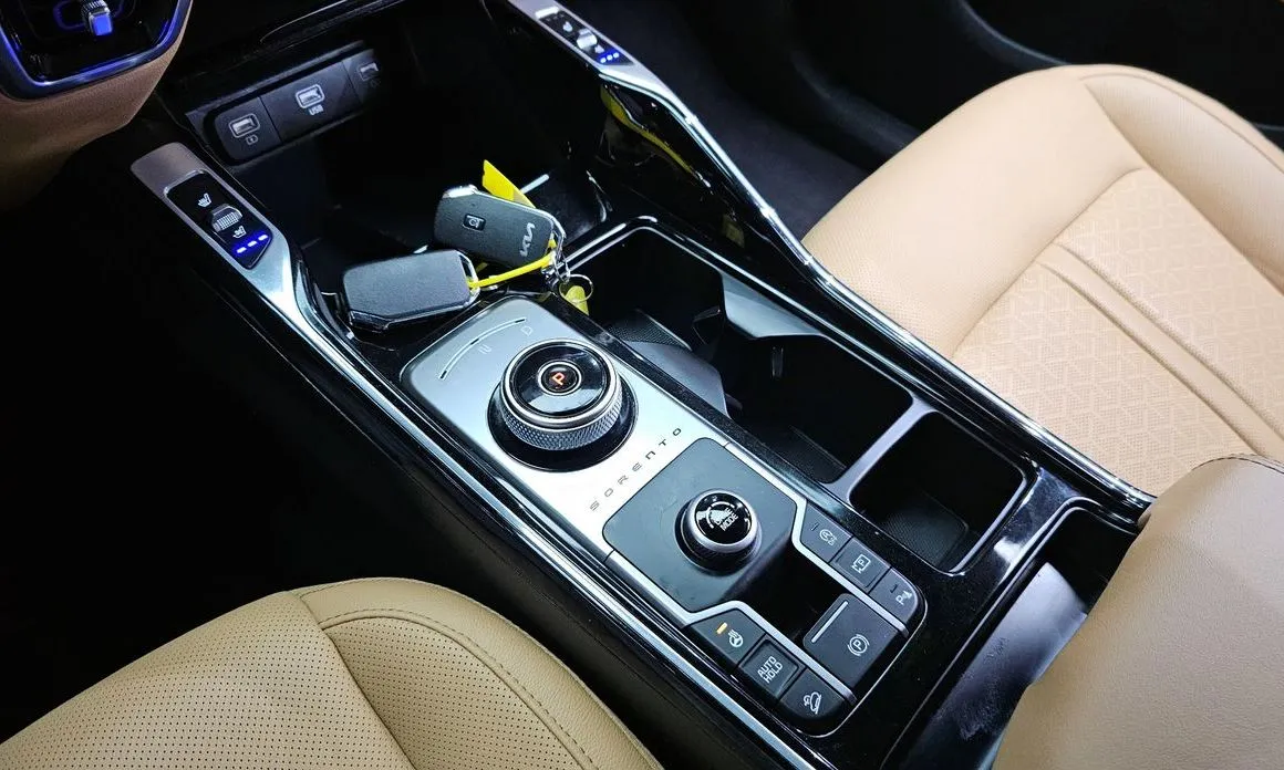 Kia Sorento — фото 4