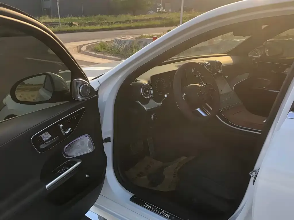 Mercedes-Benz C-Class 2025 из CN, фото 2