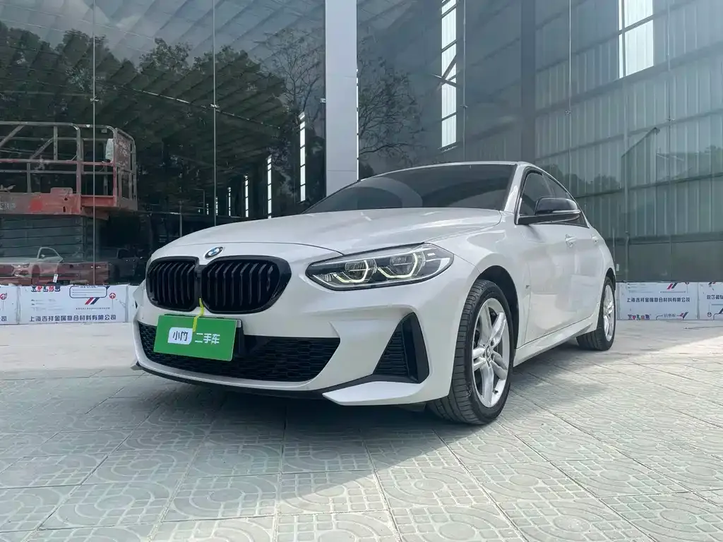 BMW 1 Series — фото 1