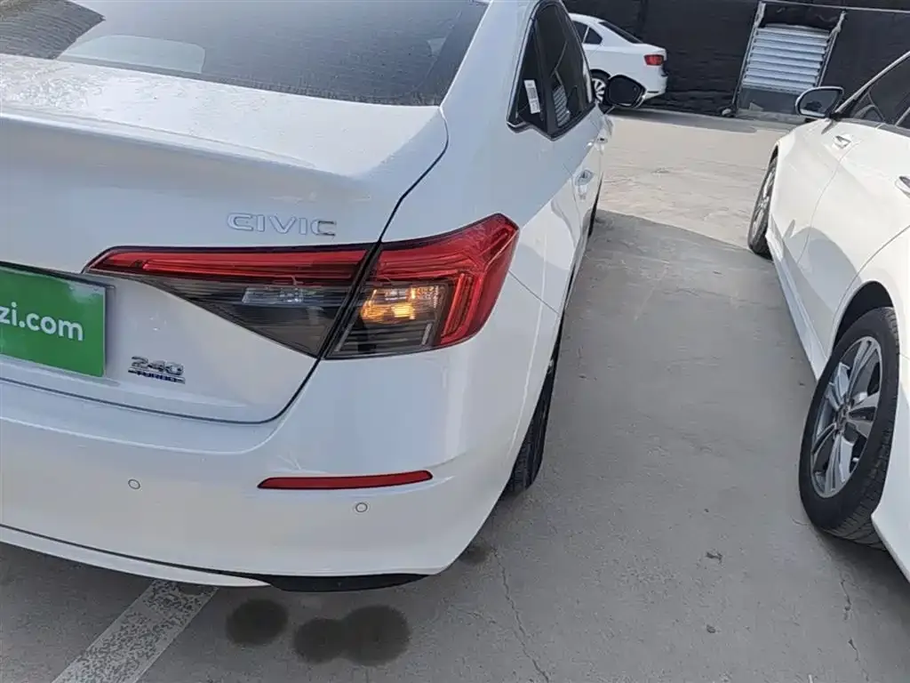 Honda Civic — фото 7
