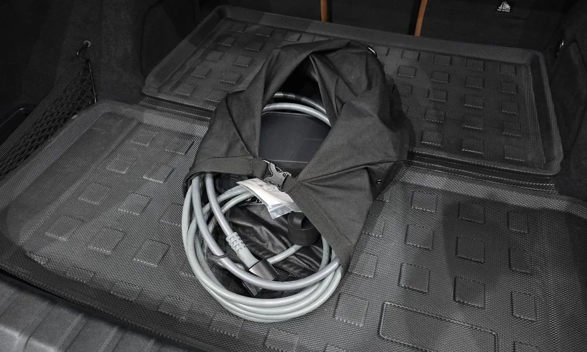 BMW i4 2024 из KR, фото 10